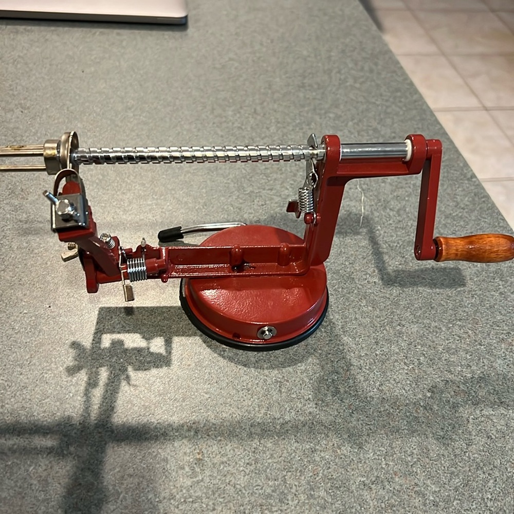 Fruit peeler